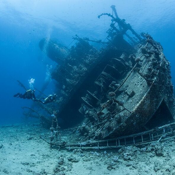 Shipwreck Dive